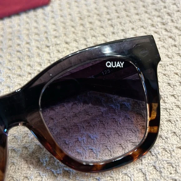 QUAY After Hours Sunglasses Black Tortoise Combo Frame Grey Gradient Fade Lenses - Picture 4 of 13